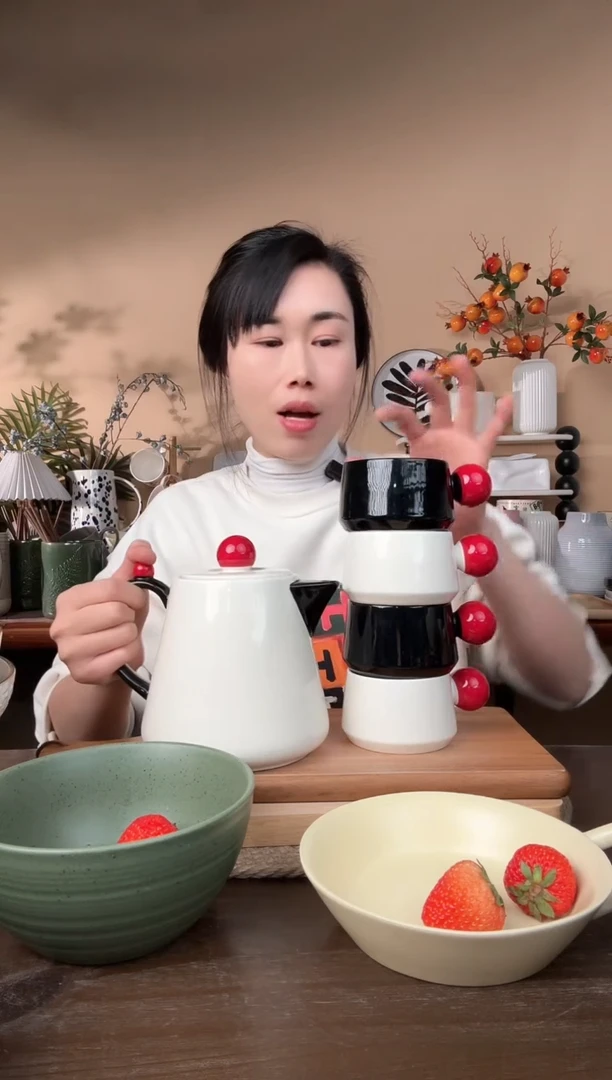 【闪购商品】瓷片球球水壶+4杯微瑕