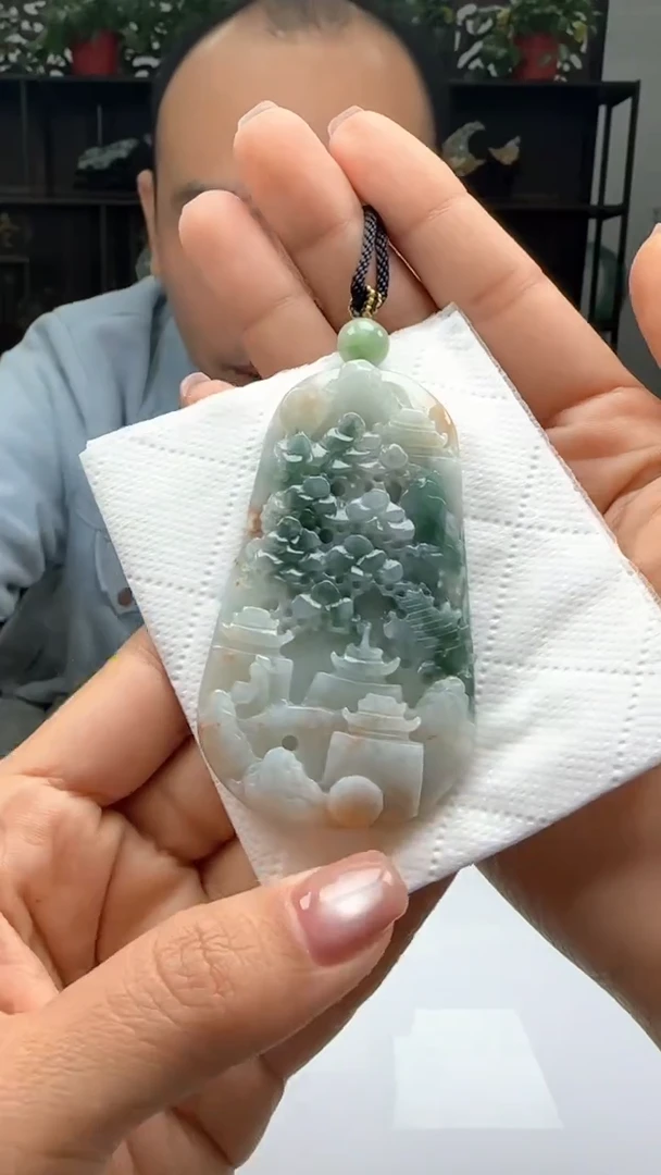 【闪购商品】翡翠颈饰未镶嵌天然翡翠A货吊坠