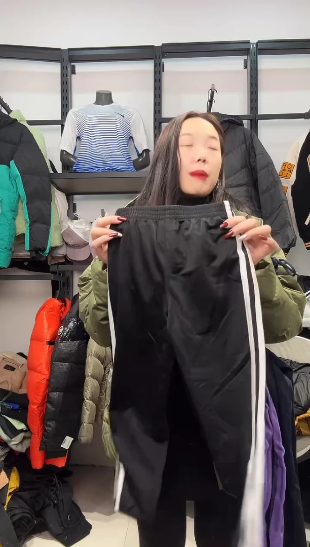 2255闪购编码  阿迪运动卫衣裤以直播间过款为准 尺码. 100