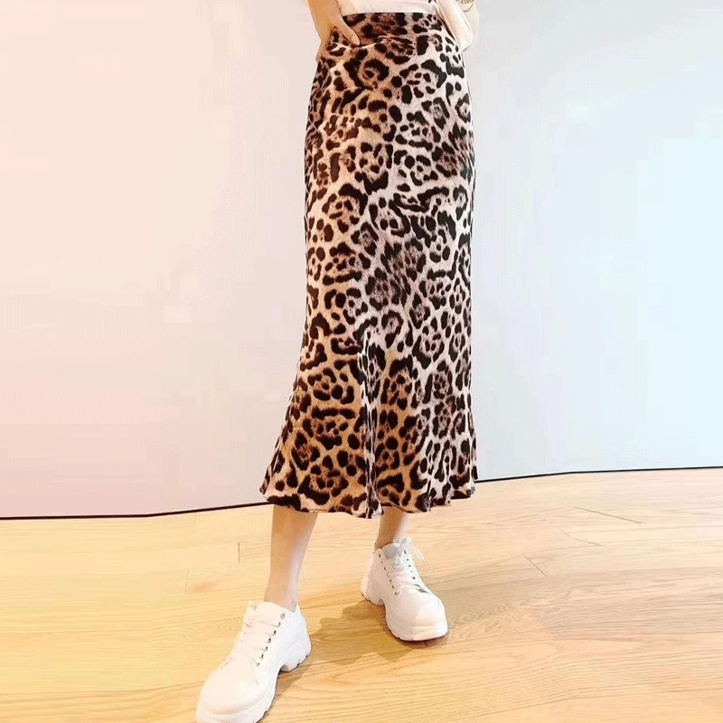 哥弟阿玛施正2025新款时尚百搭显瘦高腰豹纹印花包臀半身裙中长裙