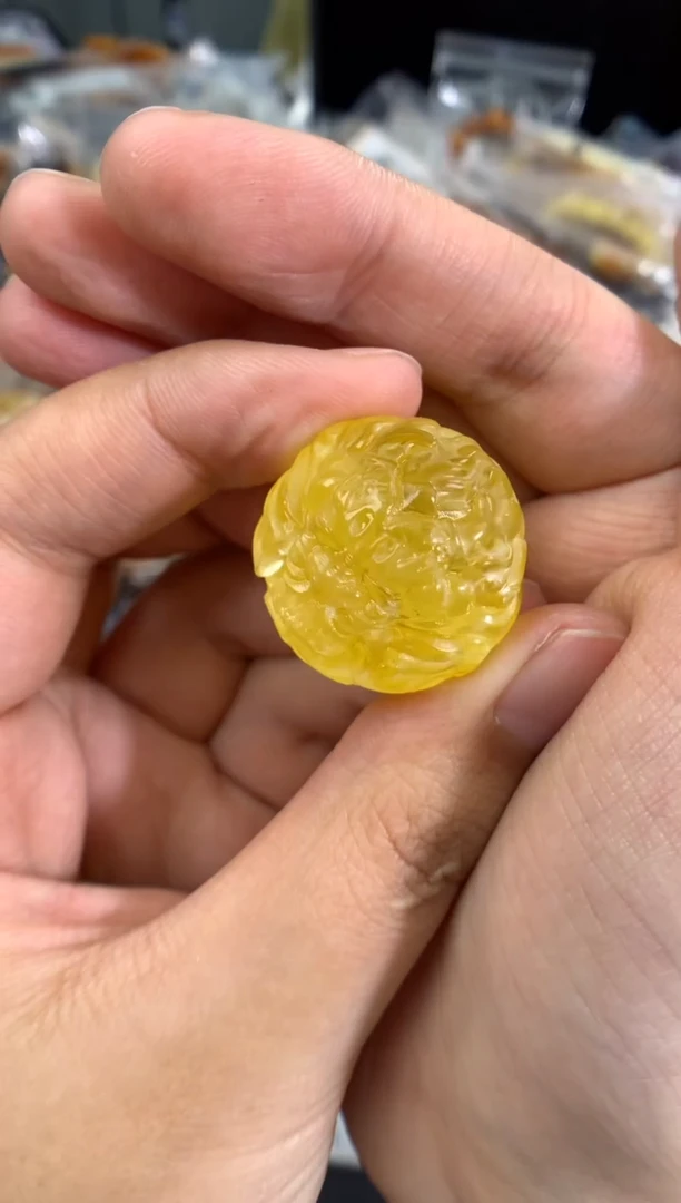 蜜蜡未镶嵌珠宝奇石1