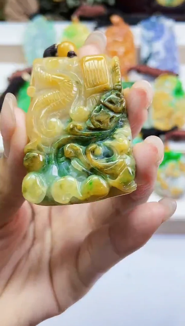 颈饰未镶嵌翡翠翡翠A货