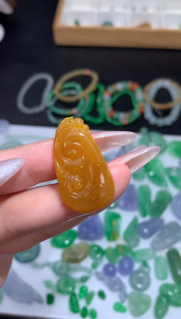 未镶嵌定制翡翠如意