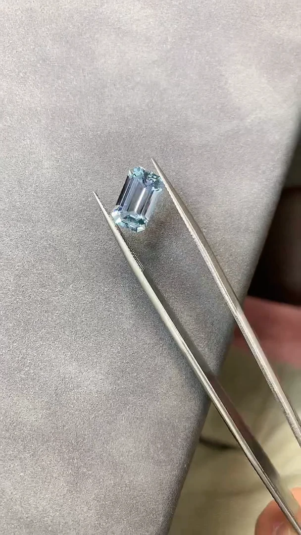 【闪购商品】海蓝宝石笔搁未镶嵌海蓝宝石裸石2.87ct