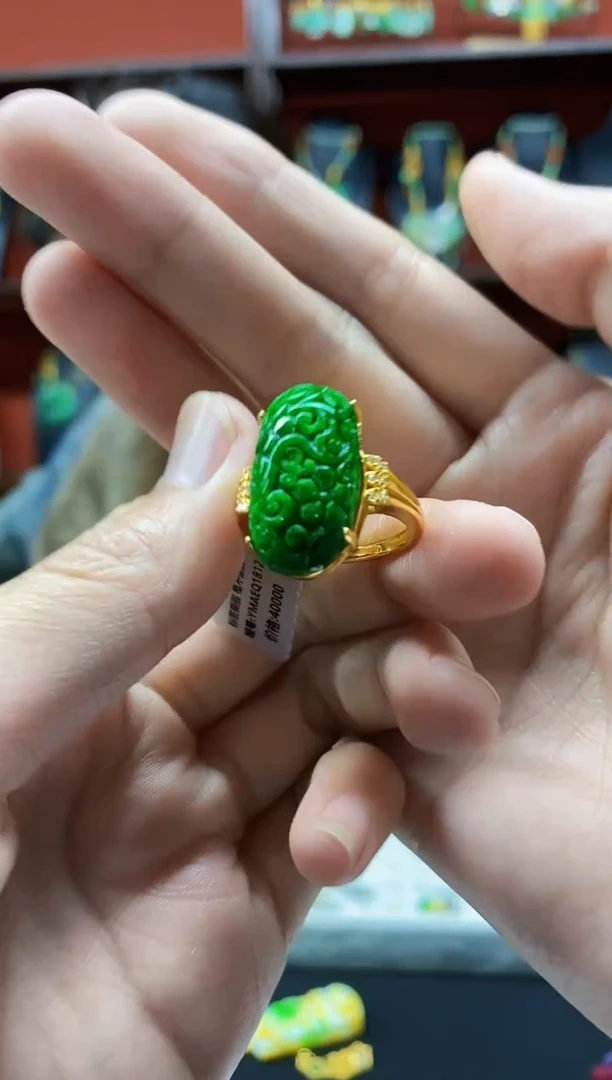 颈饰未镶嵌翡翠翡翠戒指-121