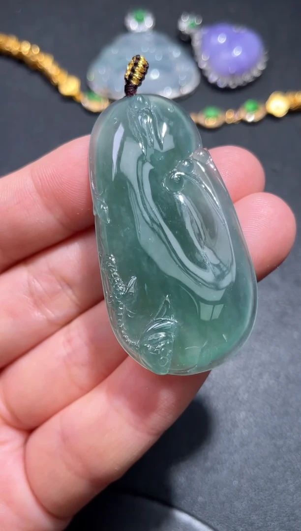 颈饰未镶嵌翡翠7.......