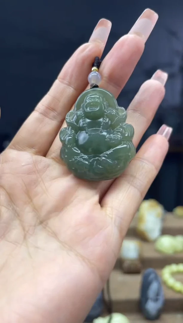 颈饰未镶嵌和田玉1