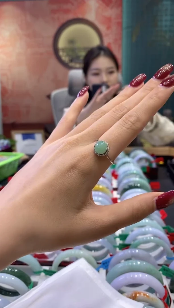 【闪购商品】翡翠戒指银S925镶嵌多人09247