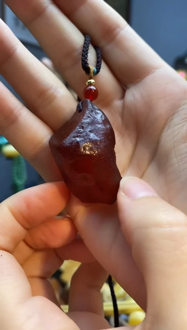 琥珀颈饰未镶嵌吊坠