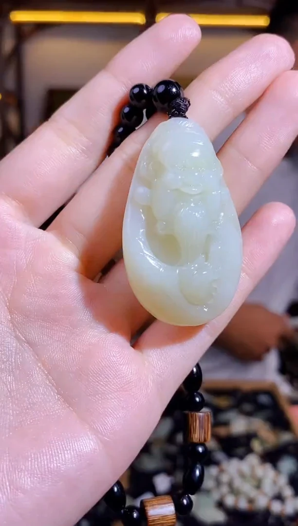 颈饰未镶嵌和田玉1