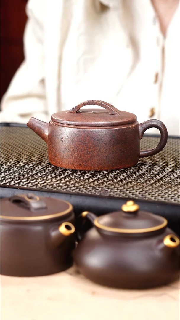 茶壶紫砂天星泥精工汉瓦160cc