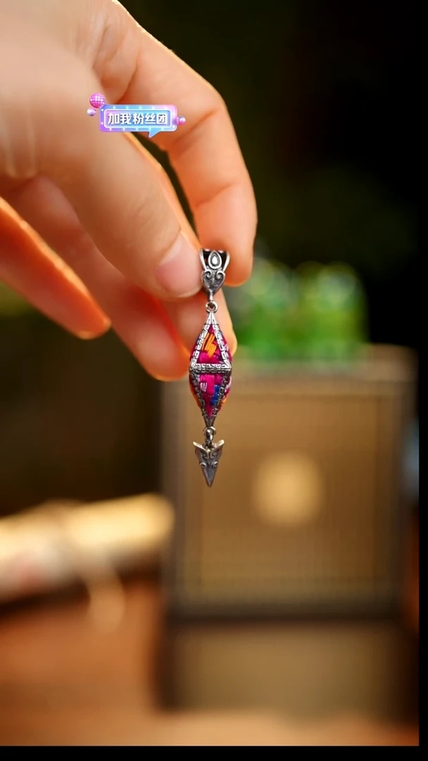 刺绣私人定制苗族手工W134