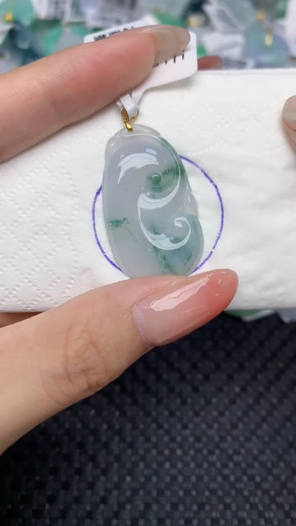 翡翠18K金镶嵌颈饰天然翡翠a货