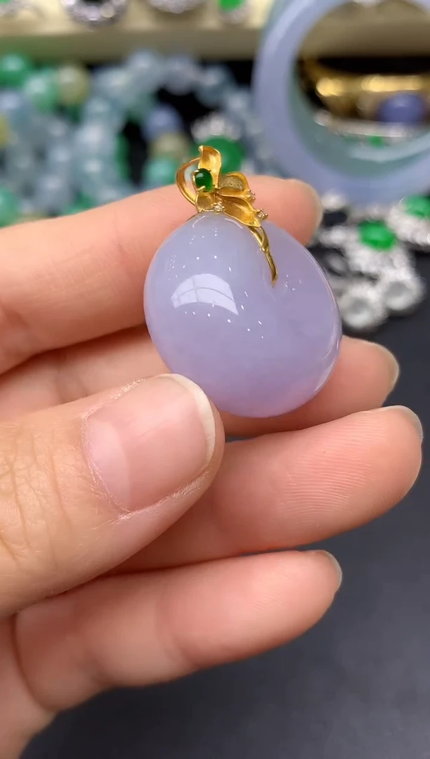 颈饰18K金镶嵌翡翠75-雪姐翡翠天天见