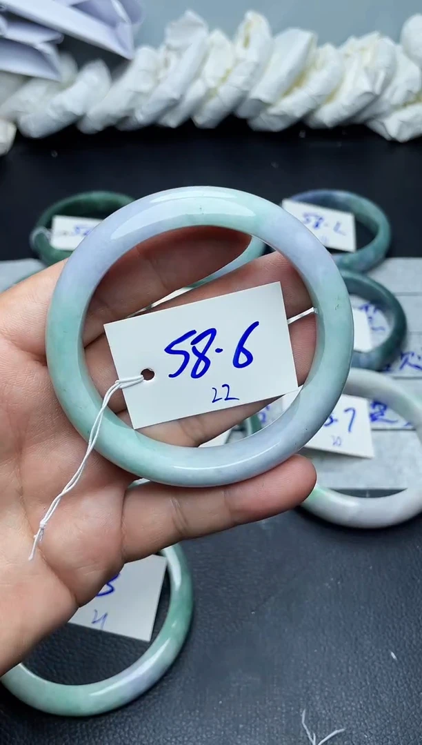 未镶嵌手镯翡翠22