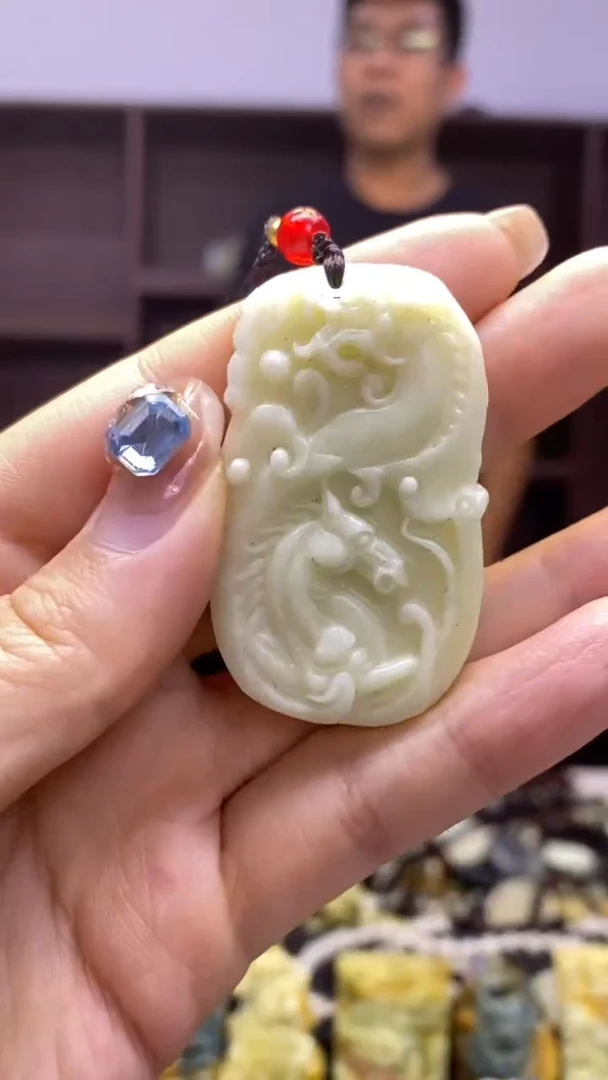 未镶嵌岫玉挂件