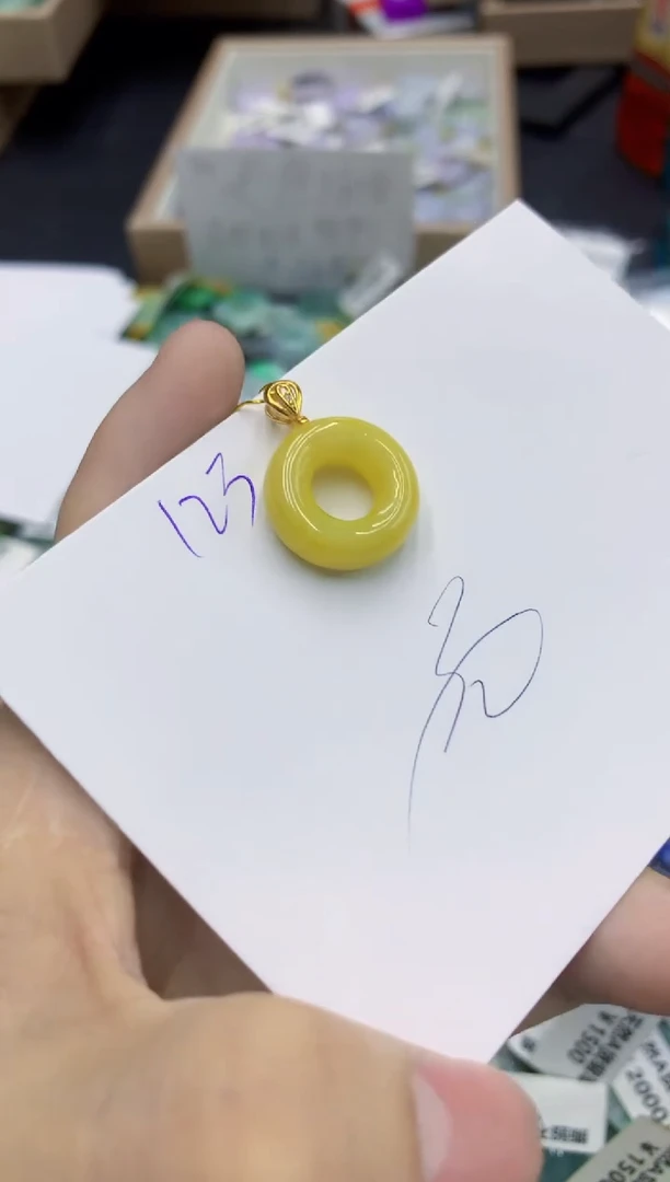 翡翠未镶嵌颈饰11111111111111111111