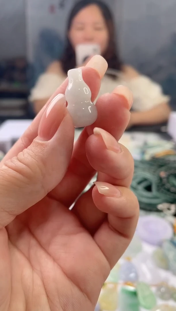 翡翠未镶嵌吊坠(不含链)立体葫芦