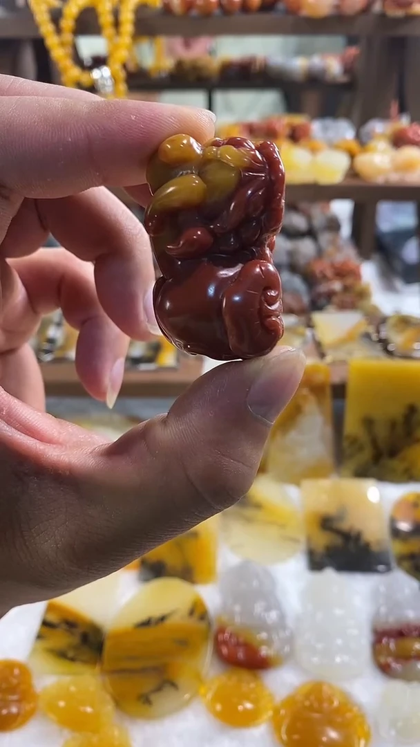 未镶嵌石英质玉挂件石英质玉挂件