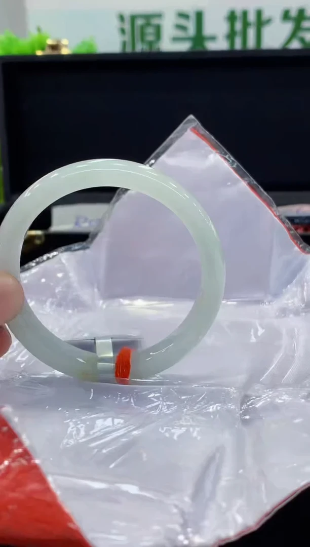 未镶嵌手镯翡翠翡翠手镯