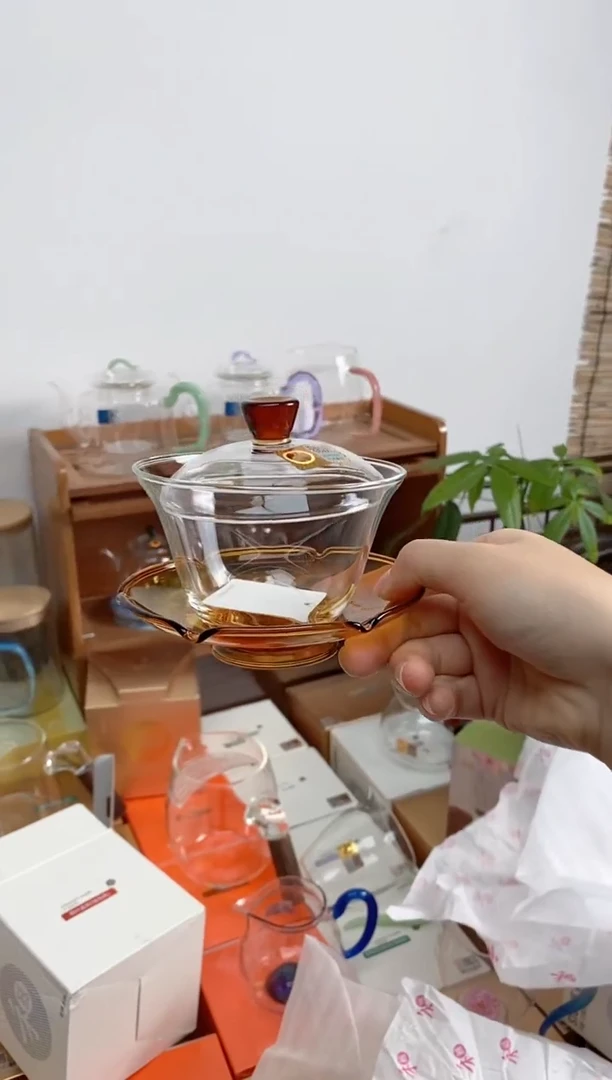 荷叶盖碗琥珀色样品