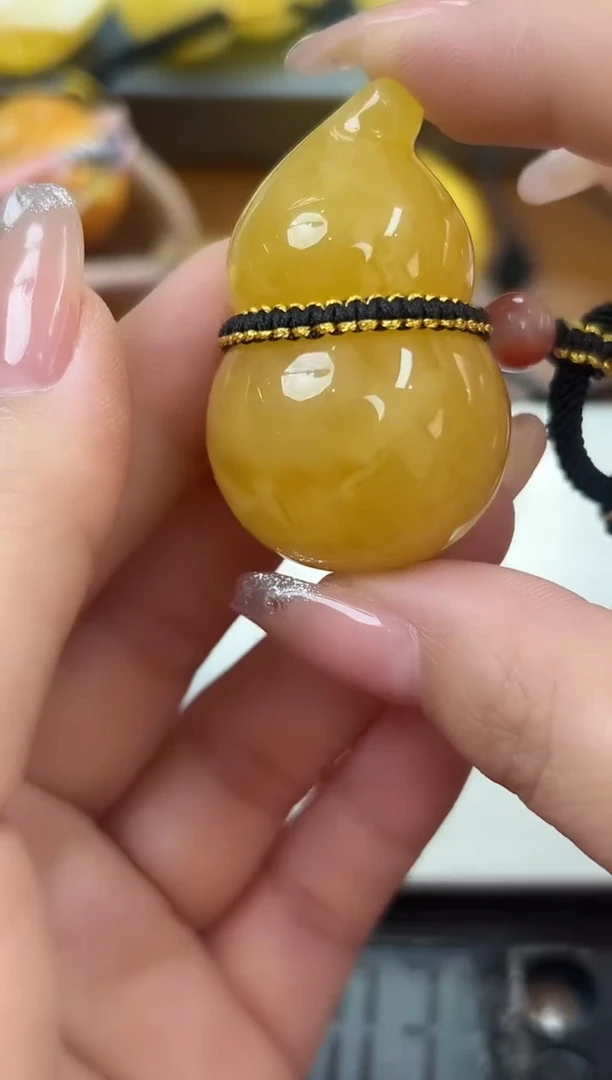 未镶嵌蜜蜡裸石琥珀蜜蜡吊坠