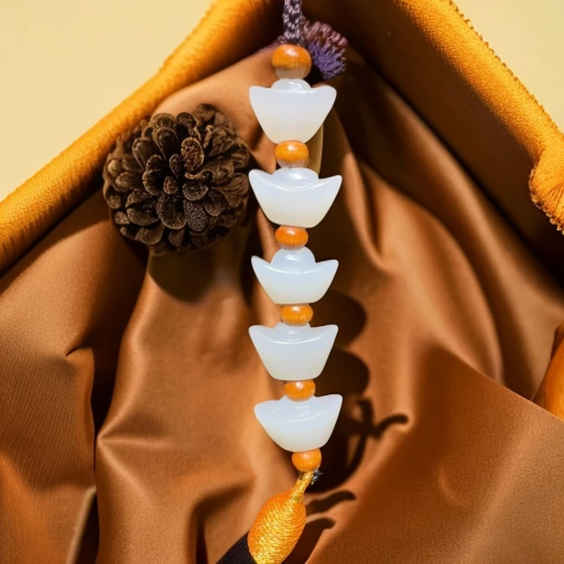 和田玉未镶嵌车挂