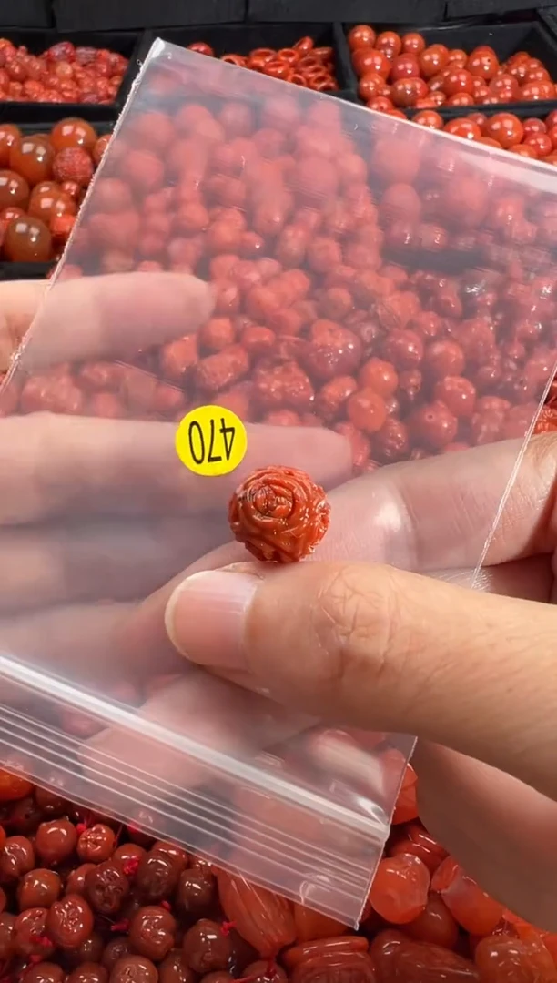 颈饰未镶嵌南红玛瑙1