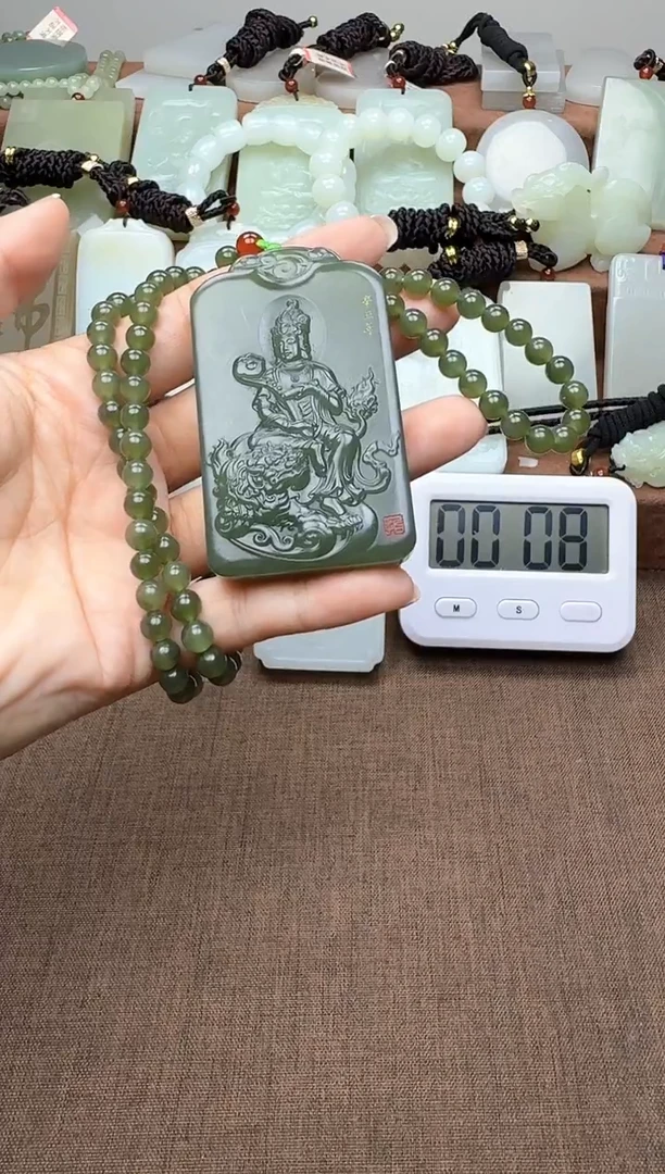 颈饰未镶嵌和田玉1