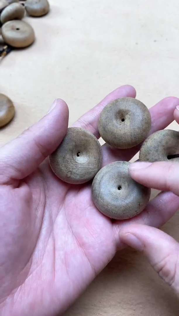 【闪购商品】沉香吊坠菩萨棋吊坠多样性发其一