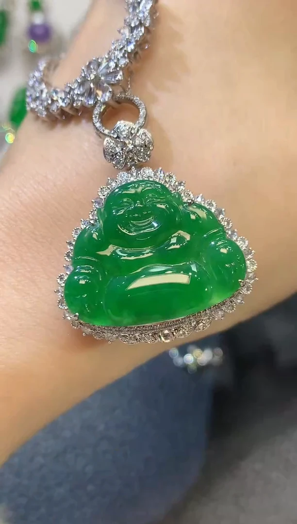 【闪购商品】翡翠吊坠(不含链)18K金镶嵌C65