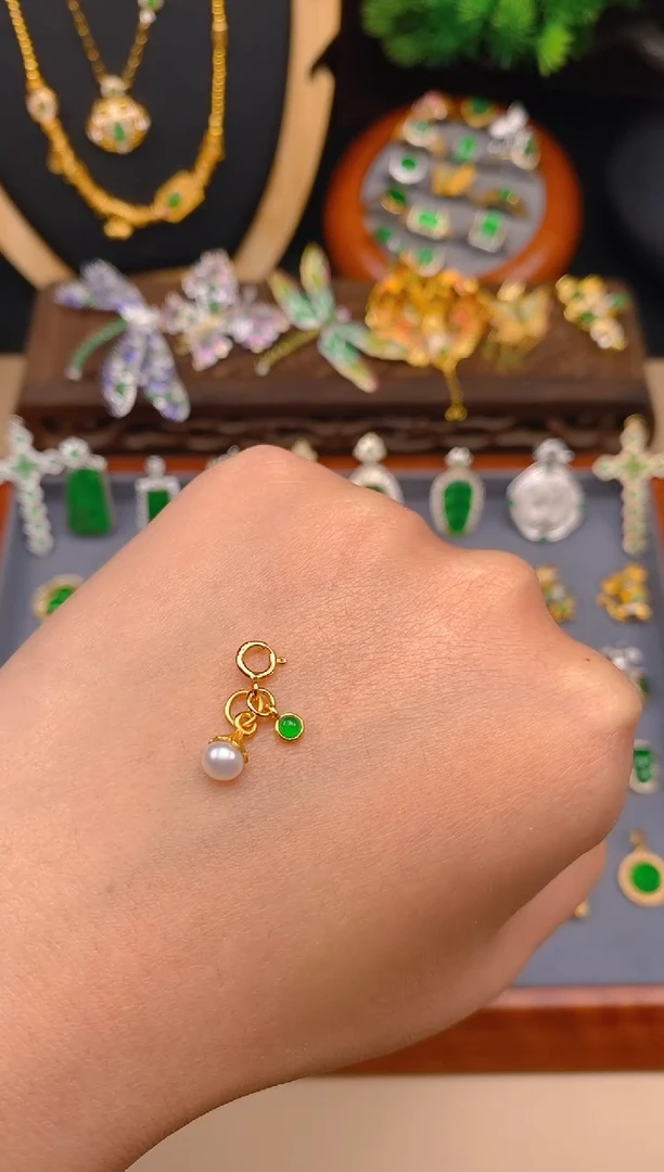 【闪购商品】翡翠吊坠(不含链)银S925镶嵌小提溜