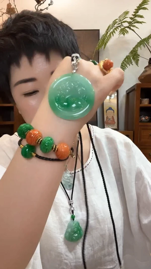 吊坠(赠链)合金翡翠068