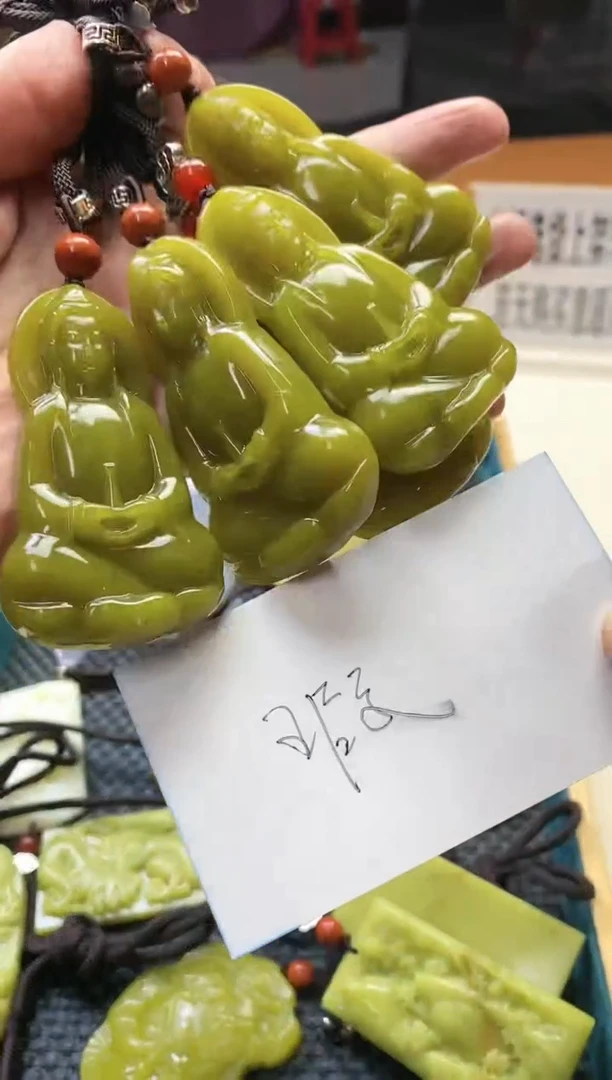 【闪购商品】蛇纹石玉其它未镶嵌多样性发货一个