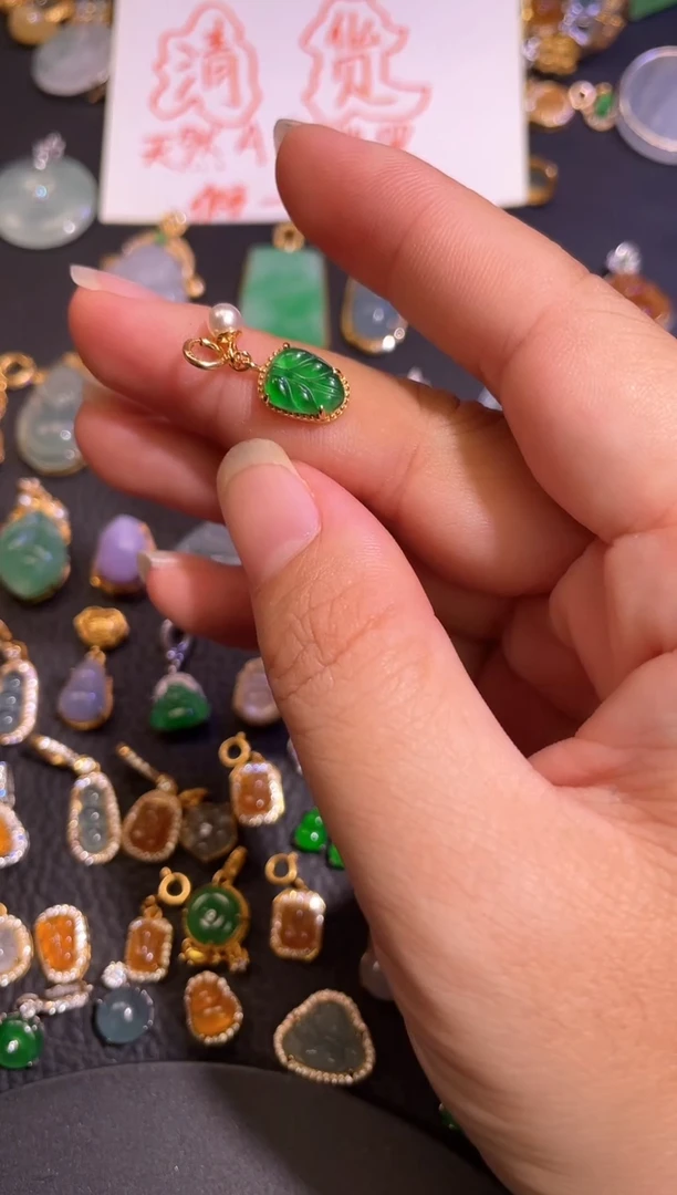 颈饰银S925镶嵌翡翠a货翡翠