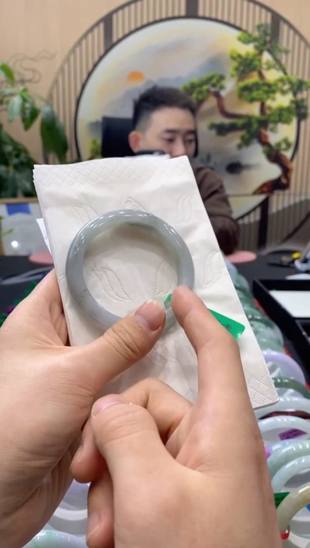 【闪购商品】翡翠手镯未镶嵌0000014005