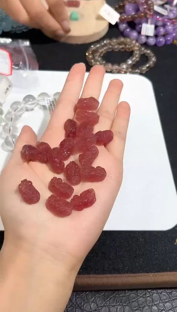 未镶嵌手链水晶79号鸽血红草莓晶貔貅单颗配件