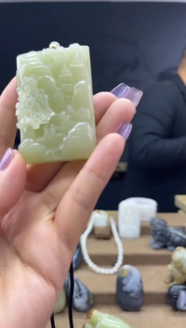 颈饰未镶嵌和田玉1