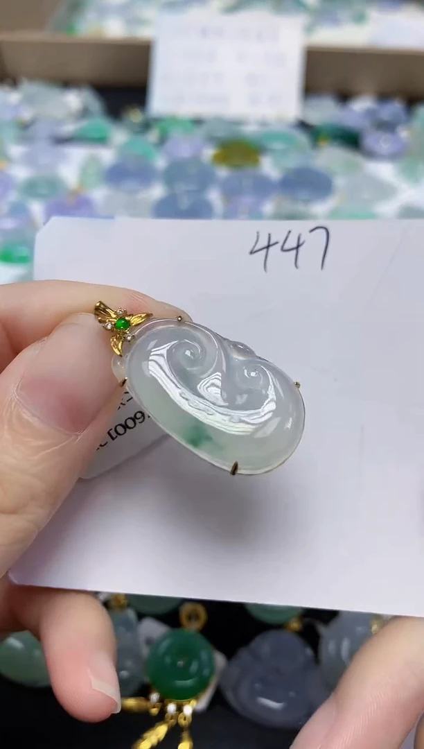 颈饰18K金镶嵌翡翠天然缅甸翡翠A货翡翠百元以上9元证书费自理