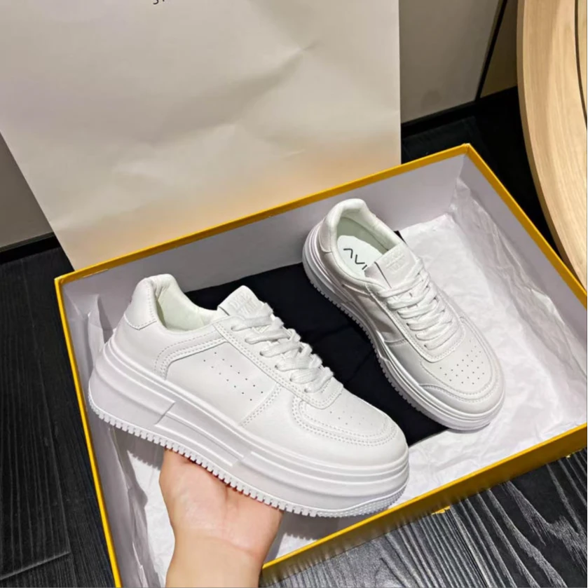 【艾微妮】-秋季男女同款爆款增高5CM休闲板鞋KY