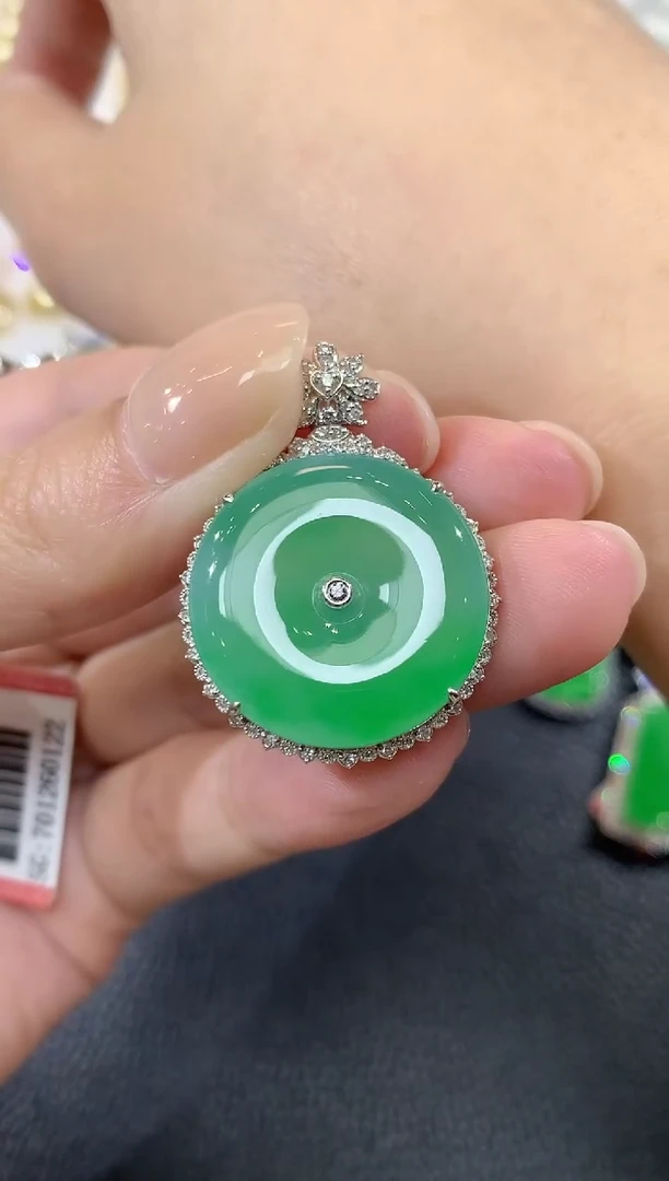 吊坠(不含链)18K金镶嵌翡翠A60