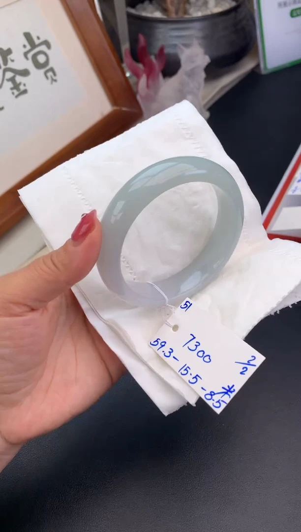 【闪购商品】翡翠手镯未镶嵌手镯