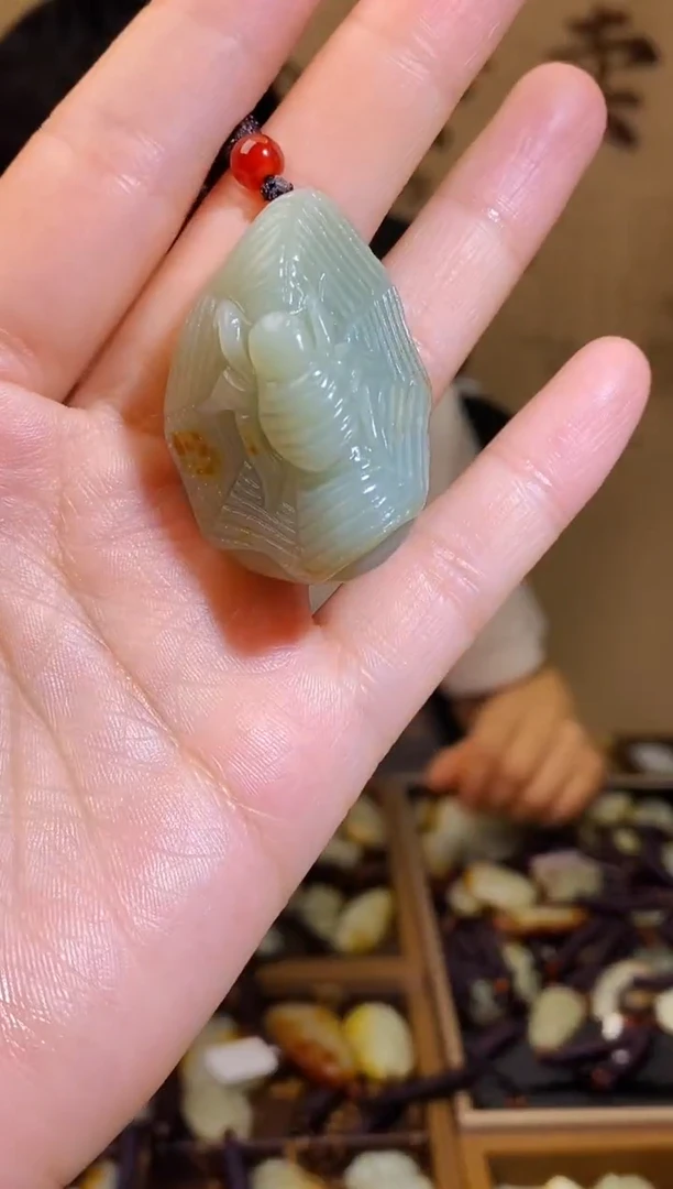 和田玉未镶嵌颈饰1