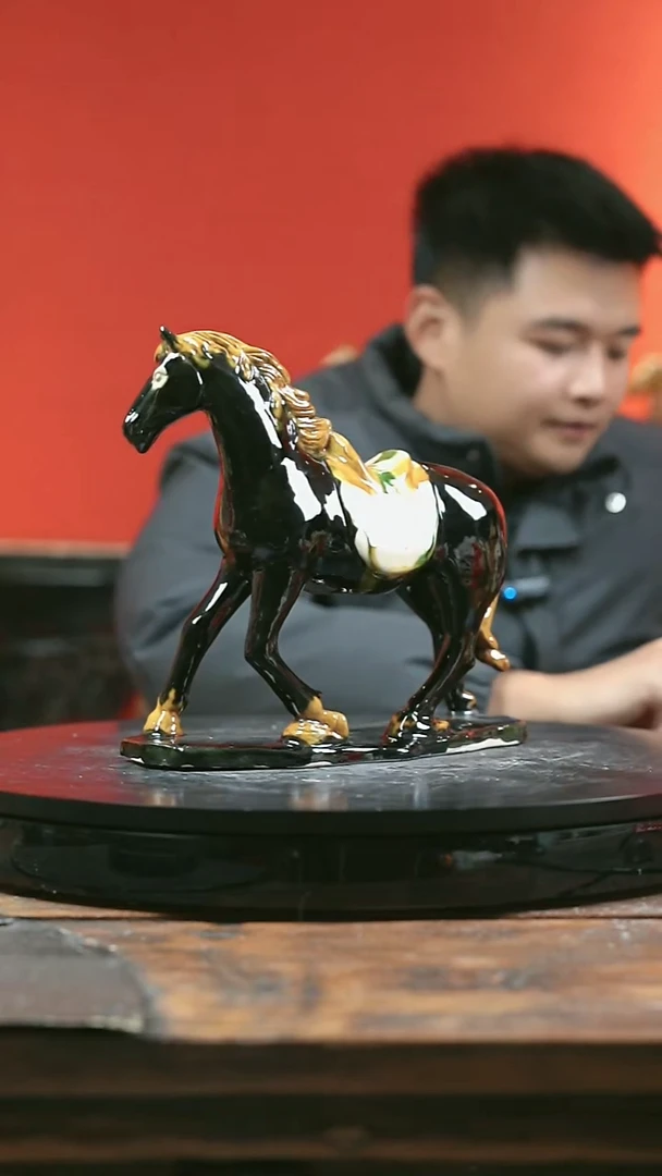 中国陶瓷唐三彩中国陶瓷唐三彩中国陶瓷唐三彩