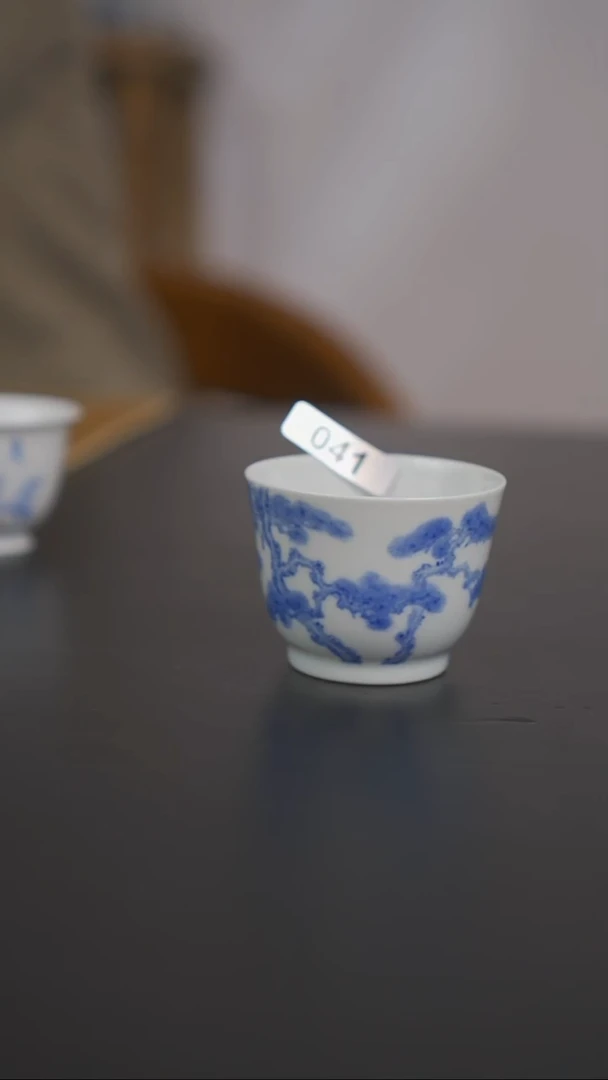 杯子瓷青花松树玉璧