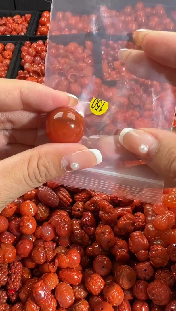 颈饰未镶嵌南红玛瑙1