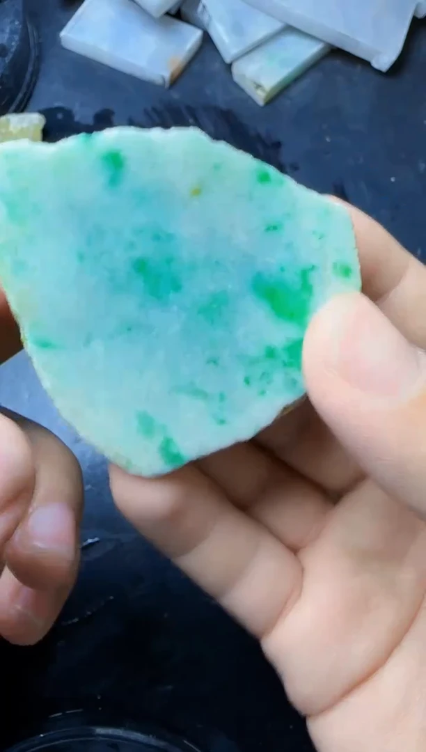 【闪购商品】翡翠挂件未镶嵌093翡翠