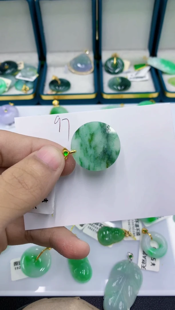 颈饰未镶嵌翡翠11111111