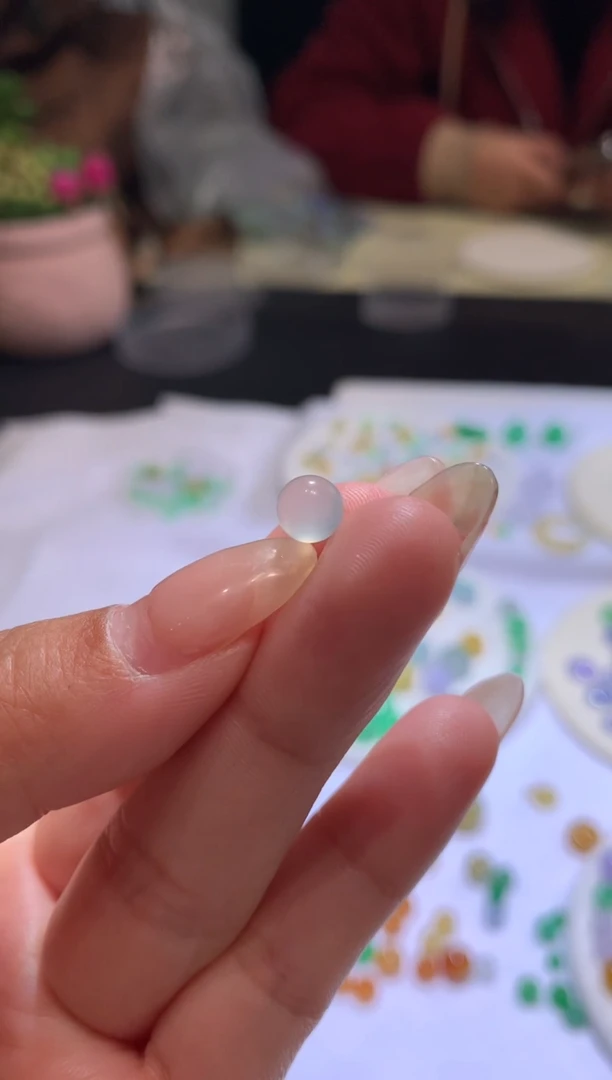 【闪购商品】定制翡翠未镶嵌6*珠子230+23