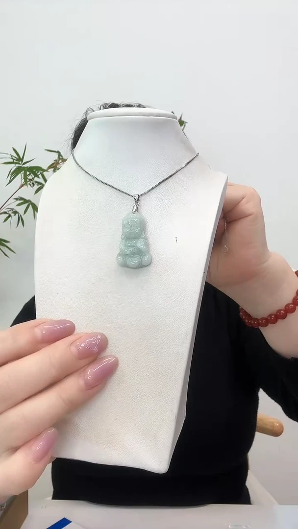 【闪购商品】翡翠颈饰银S925镶嵌宝宝佛赠合金链